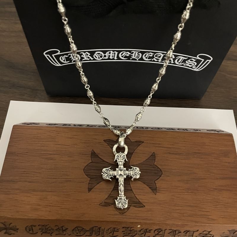 Ch**me He**ts necklaces
